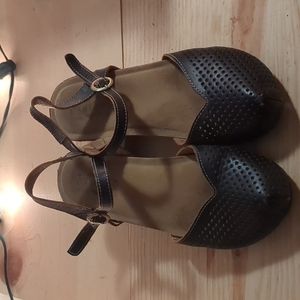 L'Artiste Ankle Strap Flats